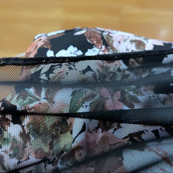 EllumiNation Cinched waist Printed Dress - Picture 5 of 6